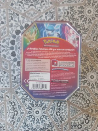 Pokemon TCG Leafeon EX Tin