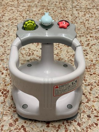 Sedia da bagno per neonati con giocattoli