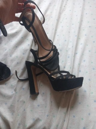 Sandalias de tacón negras