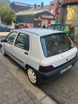 Renault Clio 1992