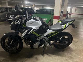 Kawasaki Z900 Naked, Verde y Blanca. Full 125cv