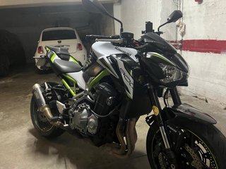Kawasaki Z900 Naked, Verde y Blanca. Full 125cv
