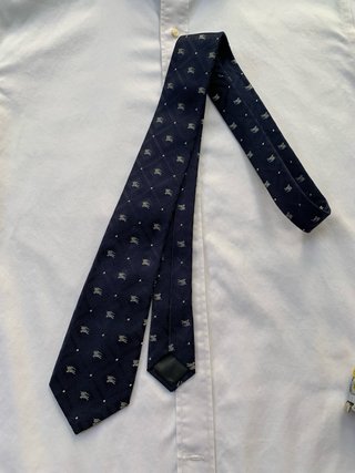 Corbata Burberry Azul con Logo Beige