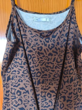 Camiseta tirantes estampado leopardo