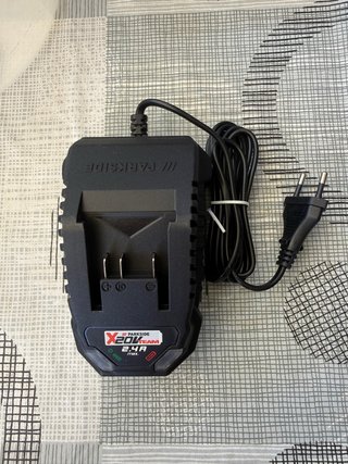 Cargador Parkside X20V TEAM 2.4A