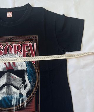 Camiseta Negra DISOBEY