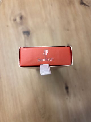 Reloj Swatch Royal Pop