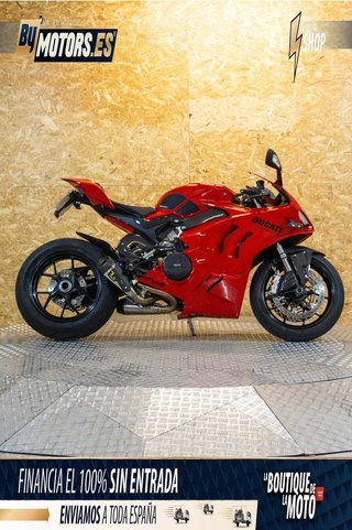 DUCATI Panigale v4 **FULL CARBONO**ARROW**PUIG**POCOS KM**