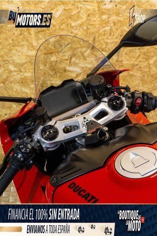DUCATI Panigale v4 **FULL CARBONO**ARROW**PUIG**POCOS KM**