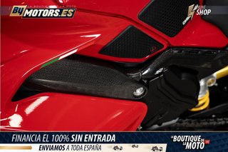 DUCATI Panigale v4 **FULL CARBONO**ARROW**PUIG**POCOS KM**