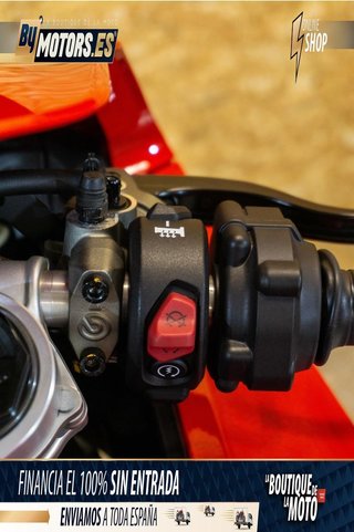 DUCATI Panigale v4 **FULL CARBONO**ARROW**PUIG**POCOS KM**