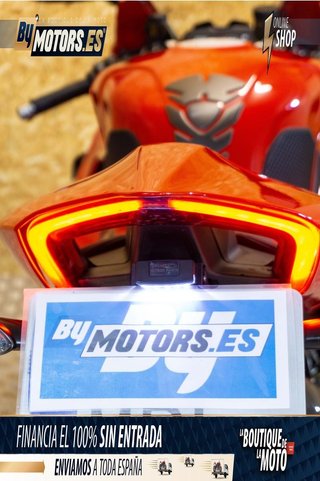 DUCATI Panigale v4 **FULL CARBONO**ARROW**PUIG**POCOS KM**