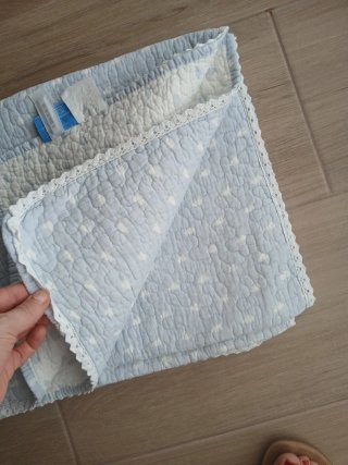 Colcha cuna infantil tramas azul nubes