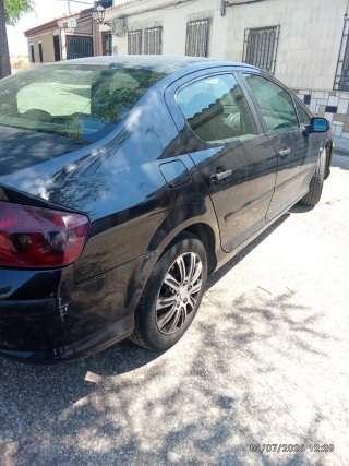 Peugeot 406 2015