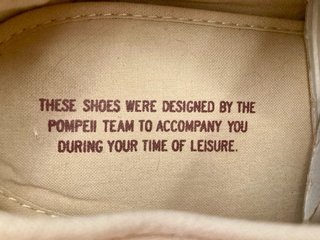 Zapatillas Pompeii beige y granate