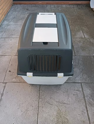Transportín perro gris y blanco