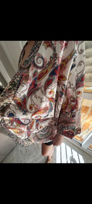 Cardigan kimono estilo japonés .