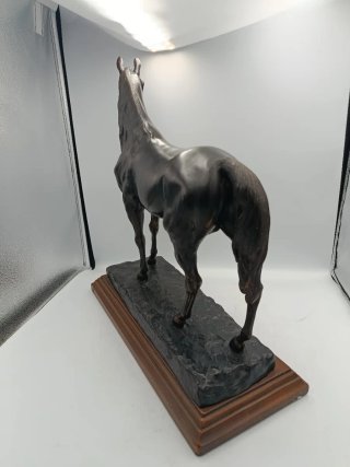 ANTIGUO CABALLO EN BRONCE DE JUSTO GANDARIAS.