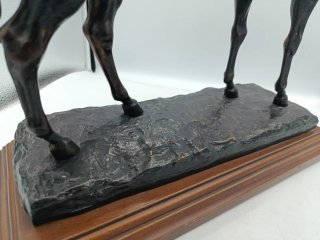 ANTIGUO CABALLO EN BRONCE DE JUSTO GANDARIAS.
