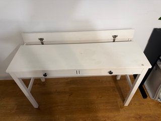 Escritorio IKEA HEMNES de madera maciza