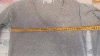 Jersey Zara cuello pico gris