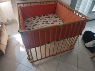 Parque infantil para bebé de madera