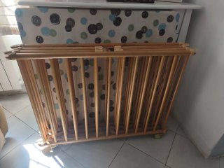 Parque infantil para bebé de madera