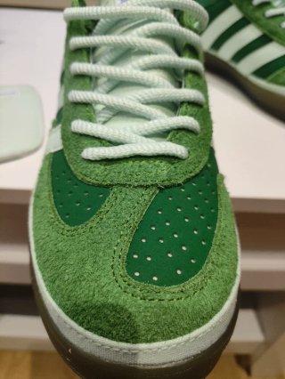Bambas Gazelle Indoor Bad Bunny Yunque talla 42'5