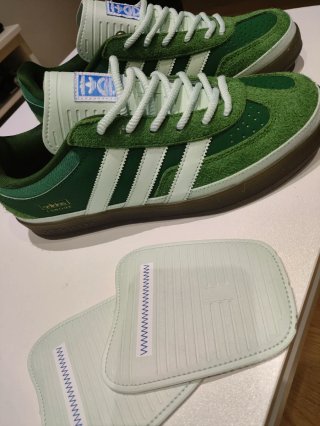 Bambas Gazelle Indoor Bad Bunny Yunque talla 42'5