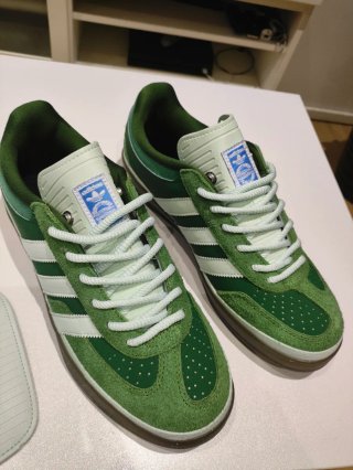 Bambas Gazelle Indoor Bad Bunny Yunque talla 42'5