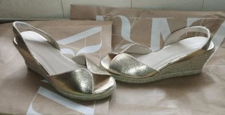 Sandalias doradas Cortefiel T38