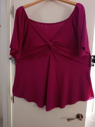Camiseta curvy color buganvilla