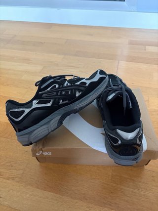 Asics Gel NYC Negro/Plata