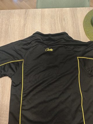 Camiseta Corteiz Negra y Amarilla Talla M
