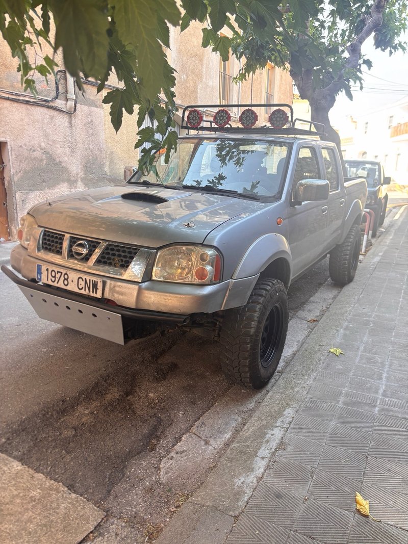 Nissan Pick-up 2003 - foto 1