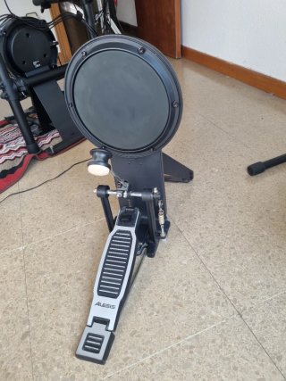 Pedal Batería Electrónica Alesis