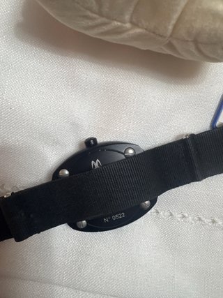 Reloj Montres de Luxe Negro y Amarillo