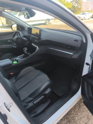 Peugeot 3008 2021
