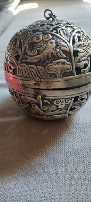 Incensario esférico decorado