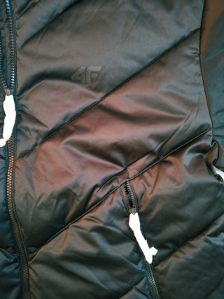 Chaqueta 4F Negra Talla L , NUEVA a estrenar