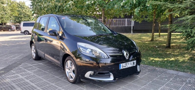 Renault Scenic 2012 - foto 1