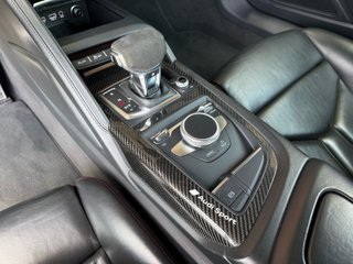 Audi R8 Audi R8 V10 FSI 456kW performance quattro S tro