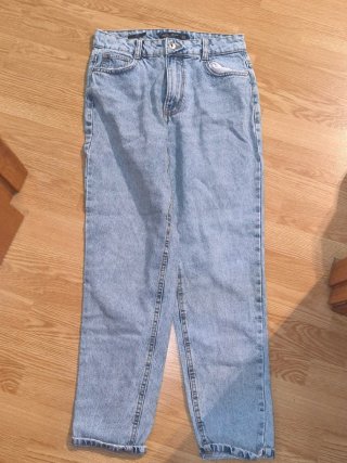 Pantalón Mom Slim Bershka Azul Claro