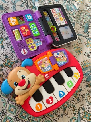 Consegna di giocattoli Fisher-Price + legno