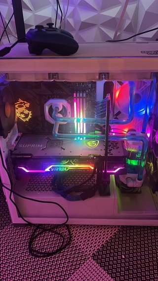 PC Gaming MSI con refrigeración líquida
