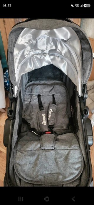 Carrito de bebé 3 en 1 Precio negociable.