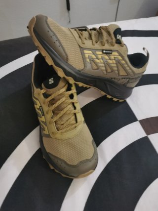 Zapatillas Salomon Montaña Gore-Tex talla 42