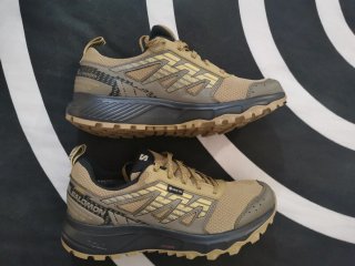Zapatillas Salomon Montaña Gore-Tex talla 42