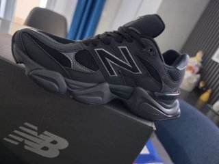 New Balance 9060 Scarpe Uomo Nero Grigio