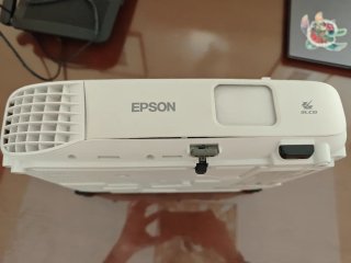 Proyector Epson EB-W05 HD WXGA HDMI